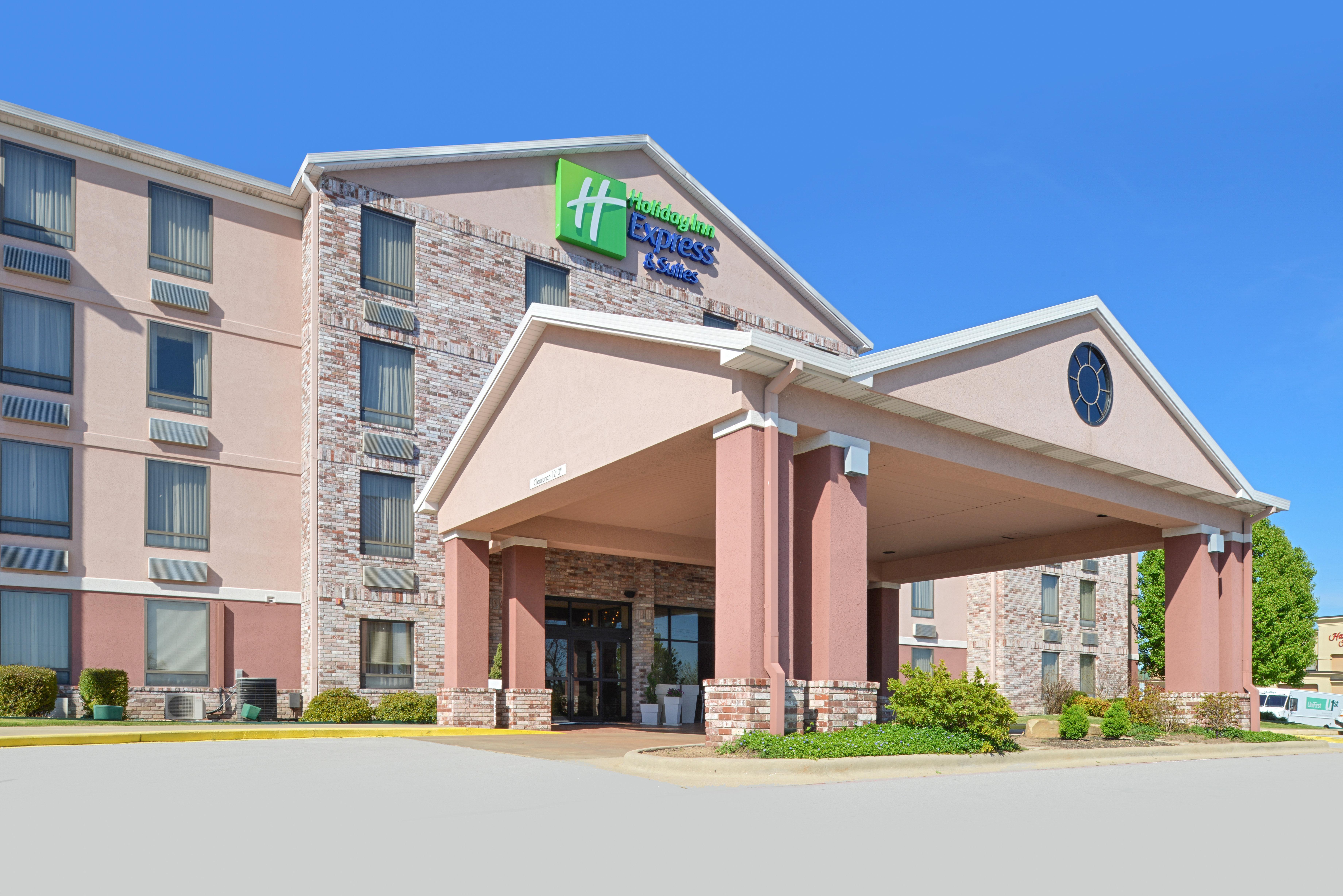Holiday Inn Express Hotel & Suites Harrison Exteriör bild