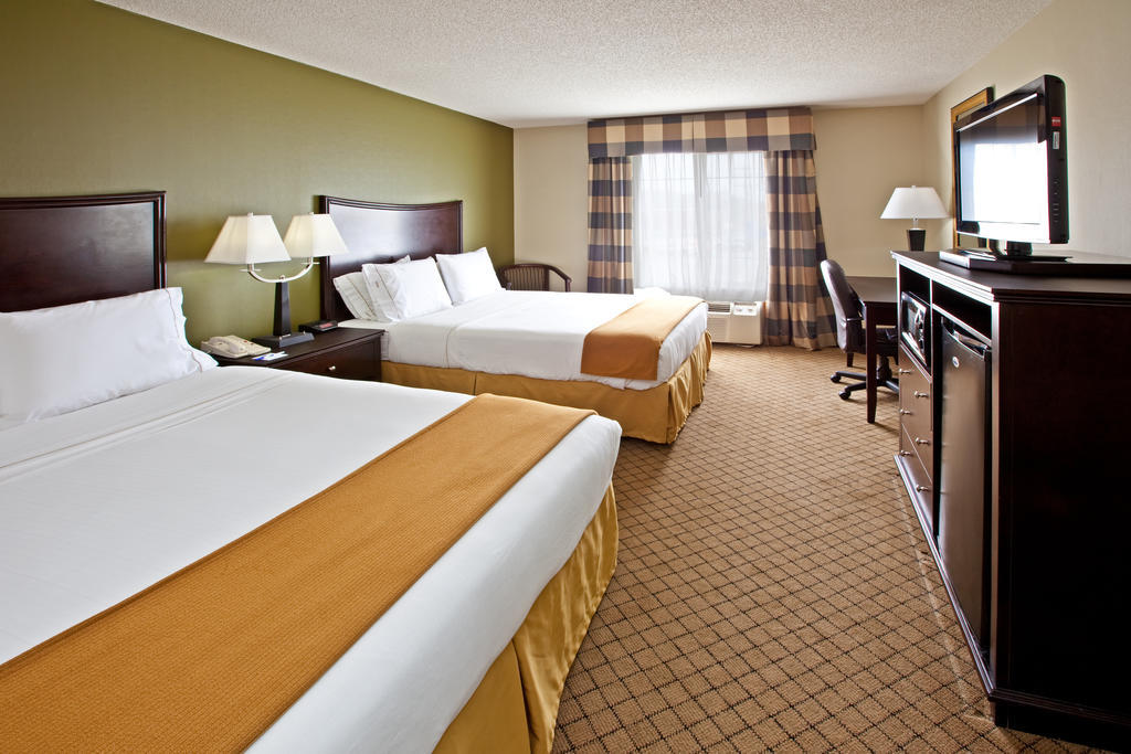 Holiday Inn Express Hotel & Suites Harrison Exteriör bild