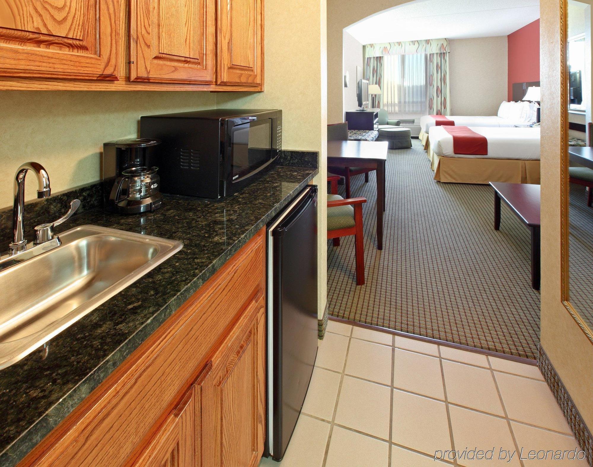 Holiday Inn Express Hotel & Suites Harrison Rum bild