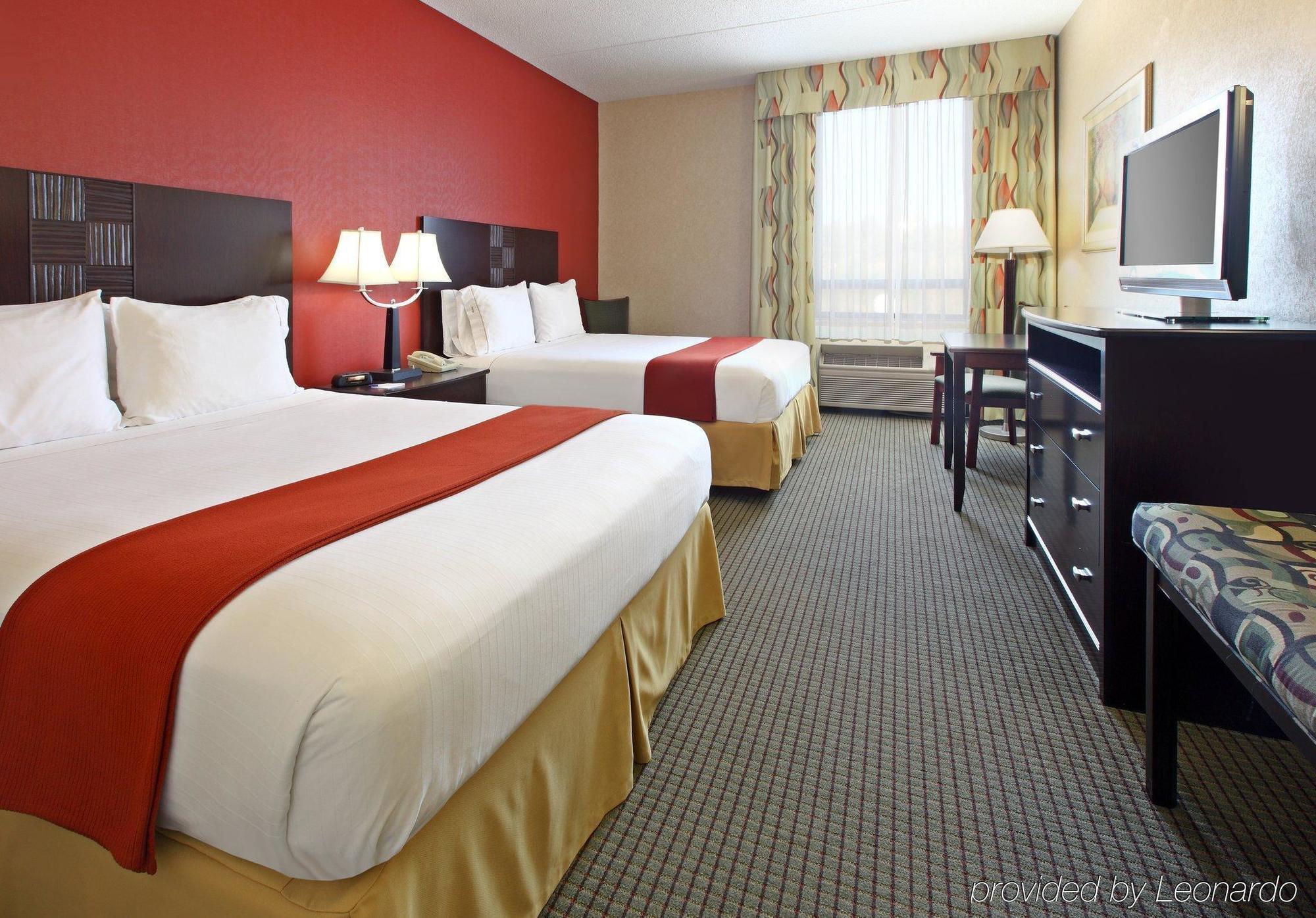Holiday Inn Express Hotel & Suites Harrison Rum bild
