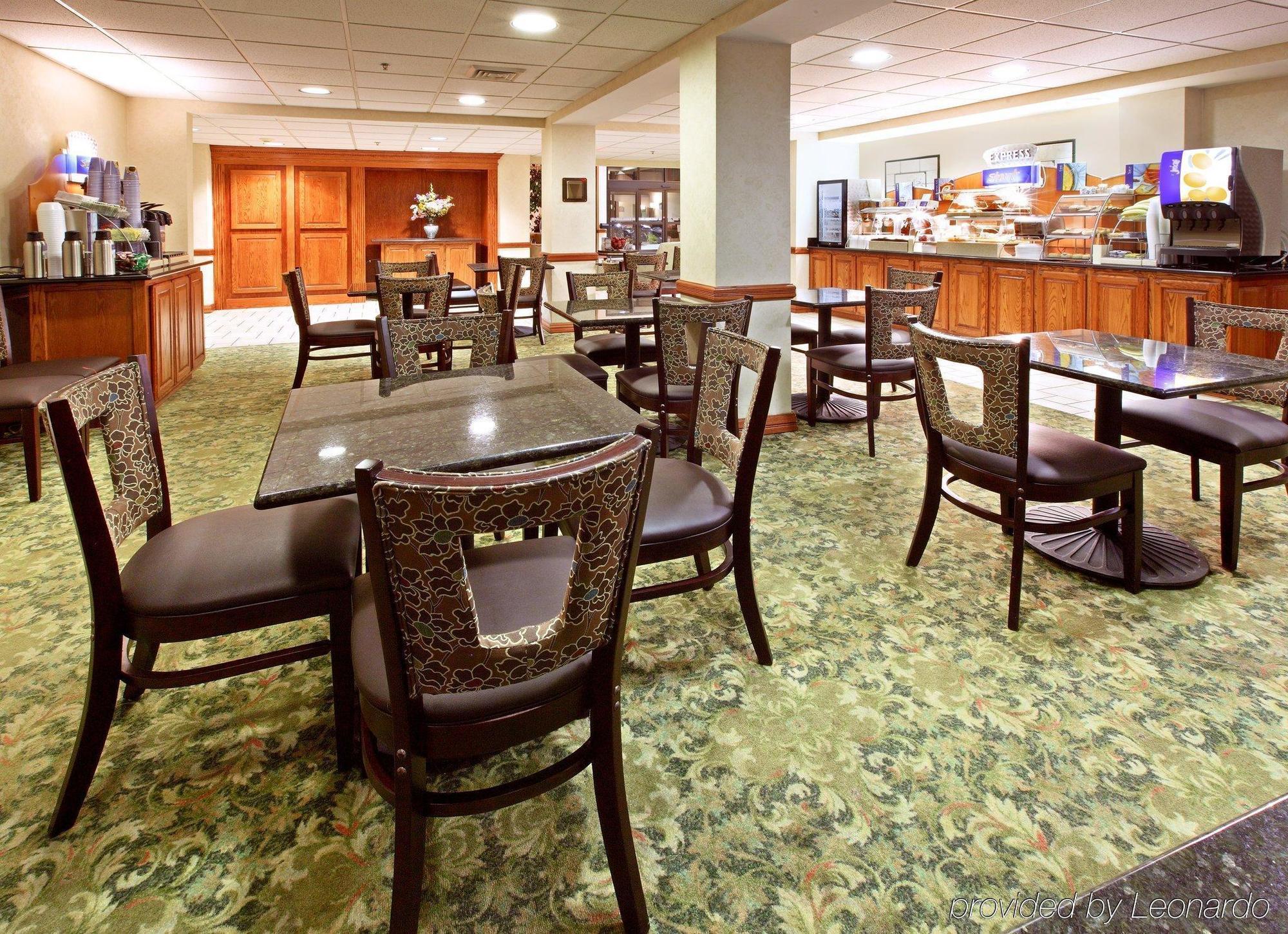 Holiday Inn Express Hotel & Suites Harrison Exteriör bild